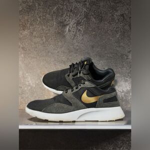 Nike Kaishi Womens Running Shoes 7.5 Anthracite Gold 654845-071
